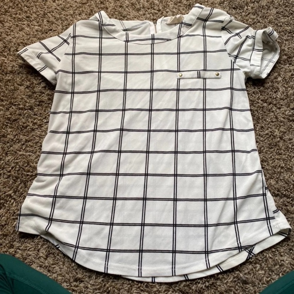 Black and white gingham style top